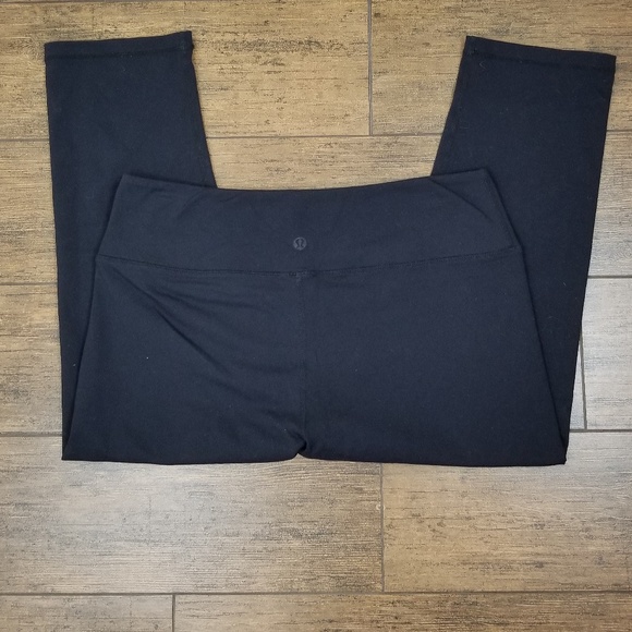 lululemon athletica Pants - Lululemon Black Capri Sz 12
